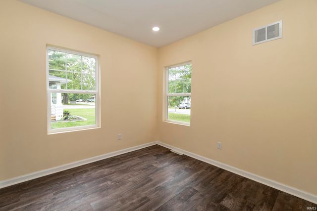 1217 N Chicago Avenue, Goshen, IN 46528