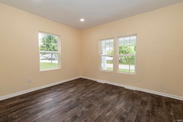 1217 N Chicago Avenue, Goshen, IN 46528