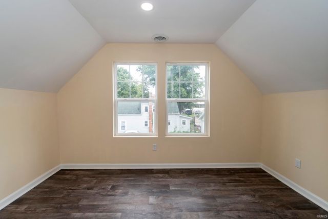 1217 N Chicago Avenue, Goshen, IN 46528