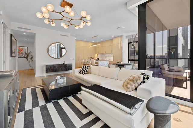 202 Nueces ST 1405, Austin, TX 78701