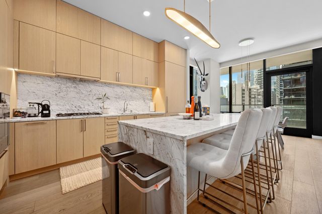202 Nueces ST 1405, Austin, TX 78701