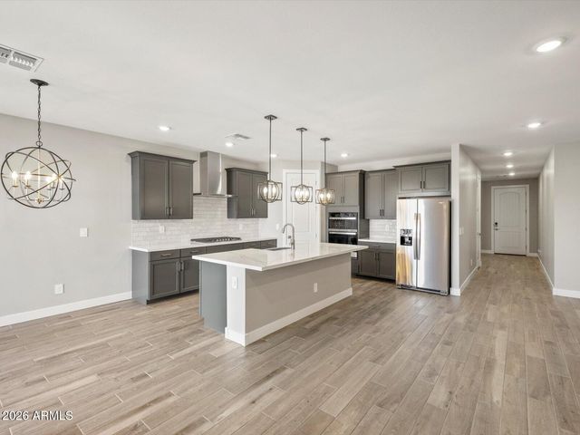 442 W FLATIRON Trail, Apache Junction, AZ 85120