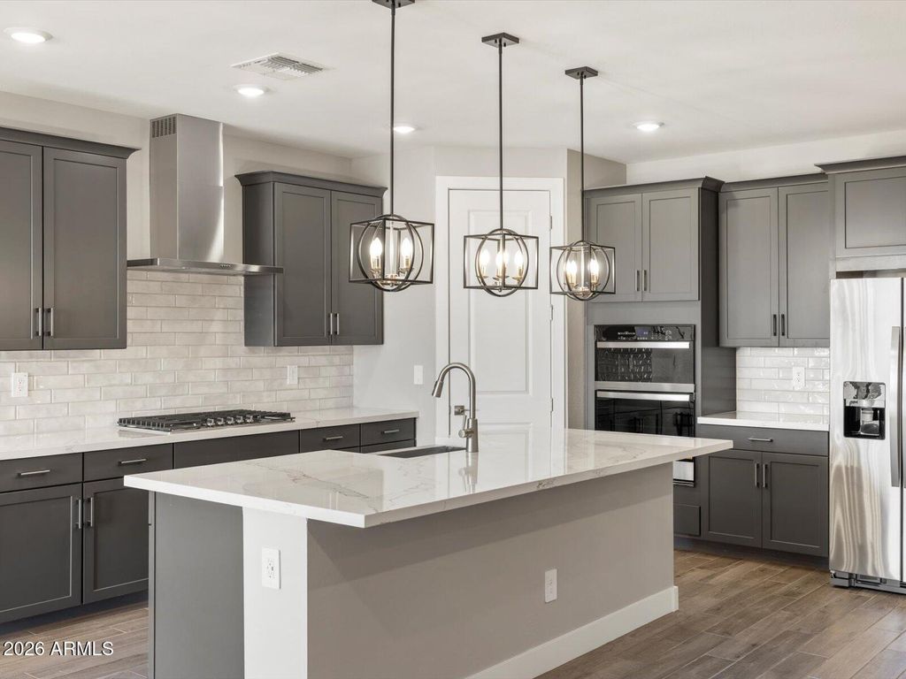 442 W FLATIRON Trail, Apache Junction, AZ 85120