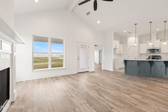 208 Long Creek Lane, Scott, LA 70583