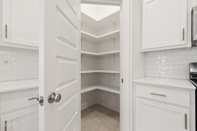 208 Long Creek Lane, Scott, LA 70583