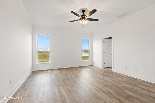 208 Long Creek Lane, Scott, LA 70583