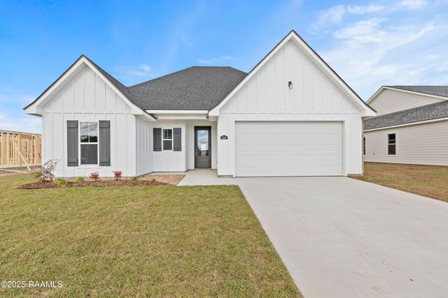 208 Long Creek Lane, Scott, LA 70583