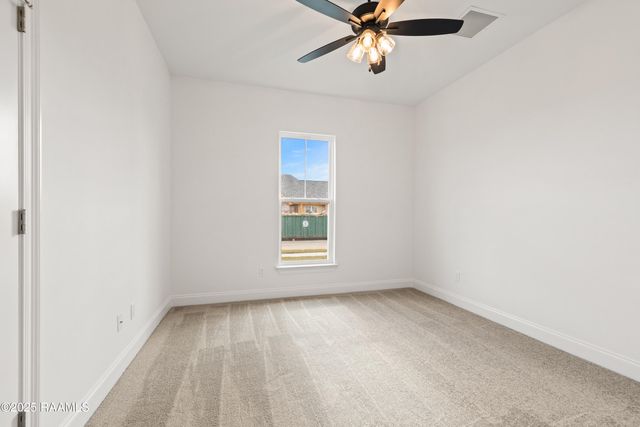 208 Long Creek Lane, Scott, LA 70583