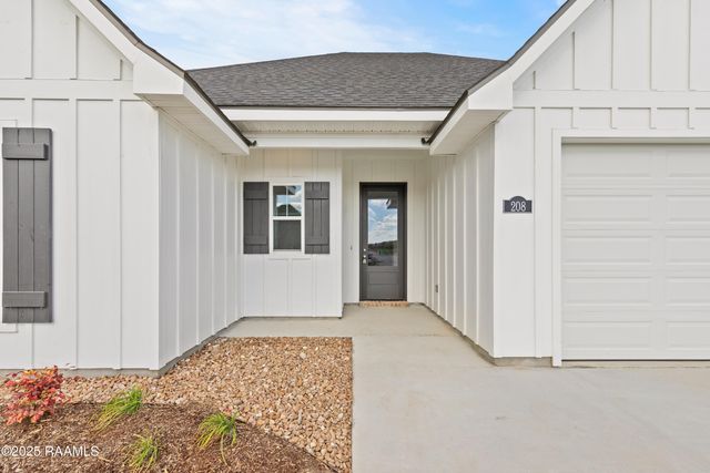 208 Long Creek Lane, Scott, LA 70583