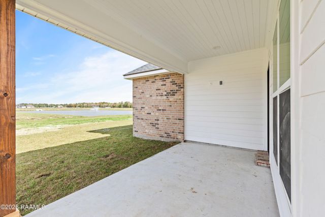 208 Long Creek Lane, Scott, LA 70583