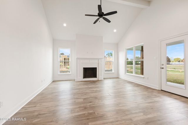 208 Long Creek Lane, Scott, LA 70583