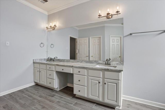 9936 N WINDWARD SLOPE DR, Lakeland, TN 38002