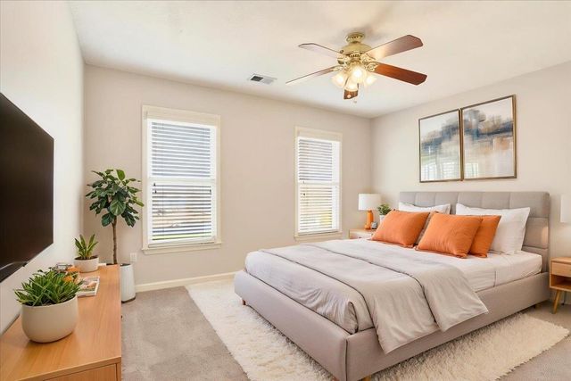 9936 N WINDWARD SLOPE DR, Lakeland, TN 38002