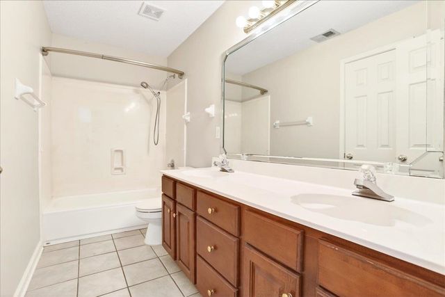 9936 N WINDWARD SLOPE DR, Lakeland, TN 38002