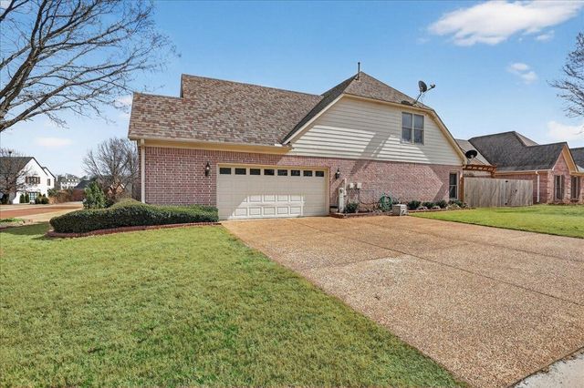 9936 N WINDWARD SLOPE DR, Lakeland, TN 38002