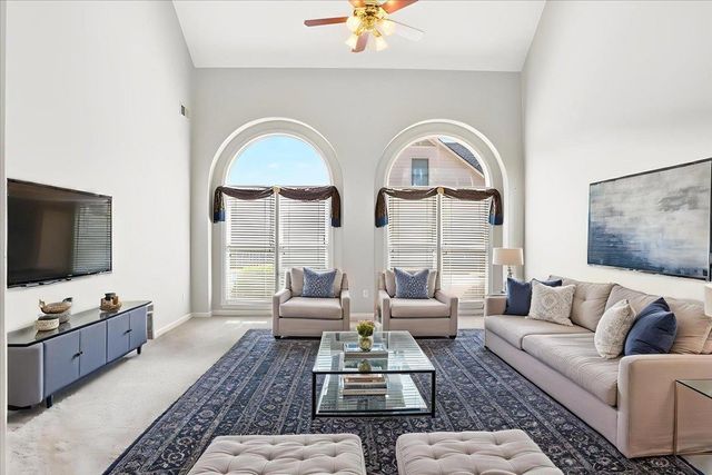 9936 N WINDWARD SLOPE DR, Lakeland, TN 38002