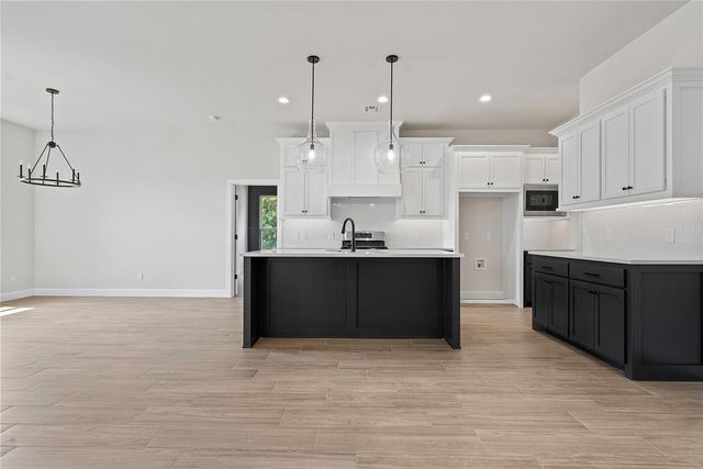 622 Canyon Drive, Ardmore, OK 73401