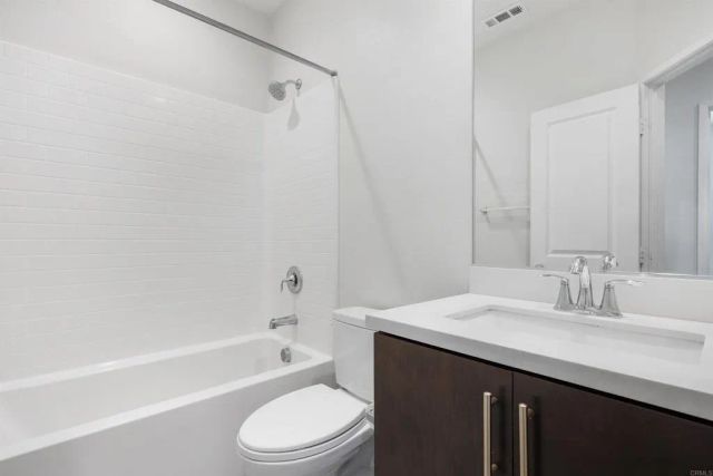1309 Via Lucero, Oceanside, CA 92056