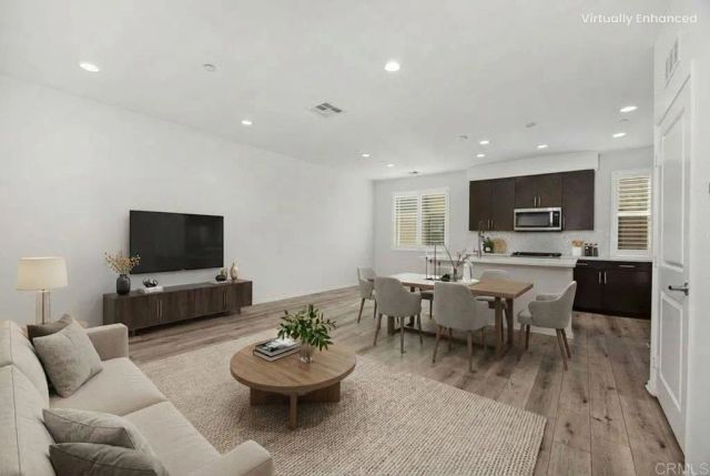 1309 Via Lucero, Oceanside, CA 92056