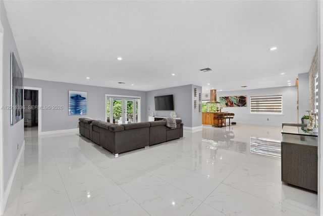 2918 Cleveland Street, Hollywood, FL 33020