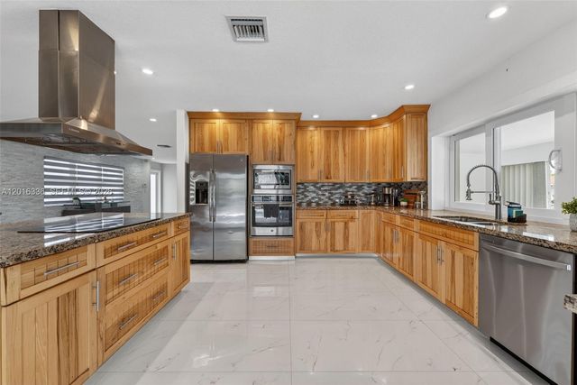 2918 Cleveland Street, Hollywood, FL 33020