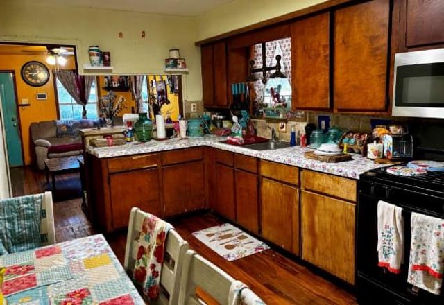 2317 35th Avenue N, Texas City, TX 77590