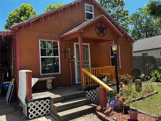 2317 35th Avenue N, Texas City, TX 77590