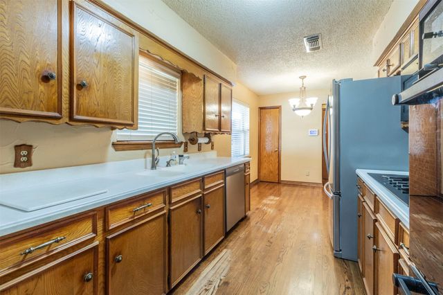 2881 Selma Lane, Farmers Branch, TX 75234
