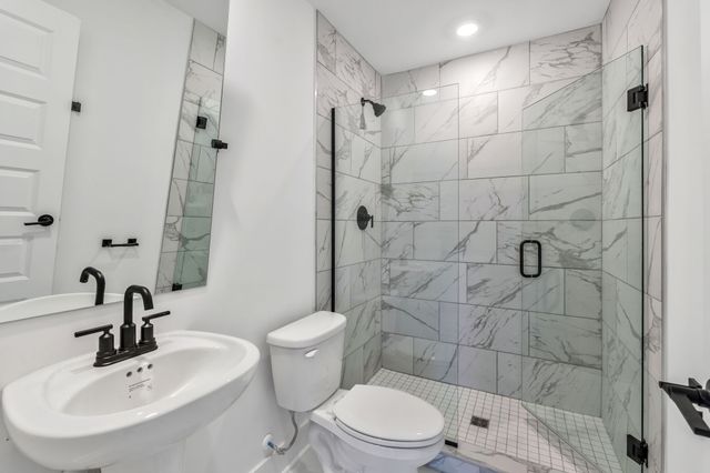 215 Harmony Aly, Nashville, TN 37207