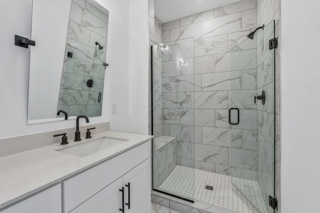 215 Harmony Aly, Nashville, TN 37207