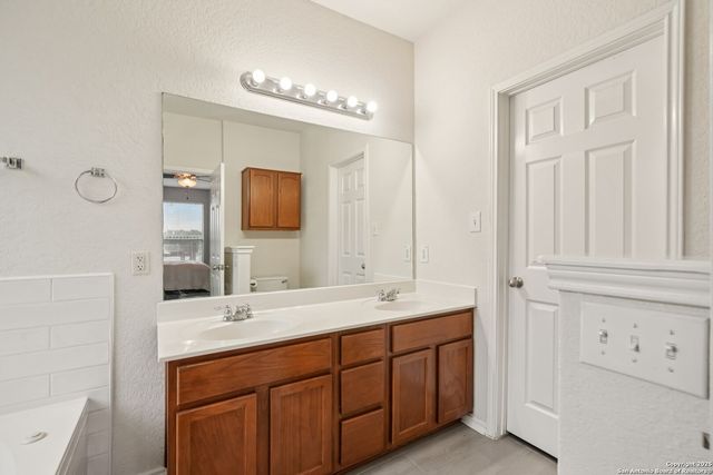 6702 Bowie, San Antonio, TX 78253