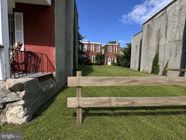 1341 S LINDENWOOD ST, Philadelphia, PA 19143