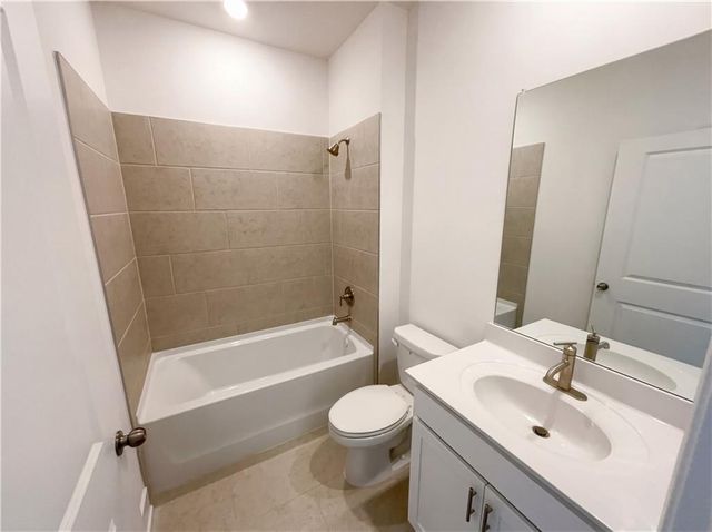 4 Mayhaw Point, Sharpsburg, GA 30277