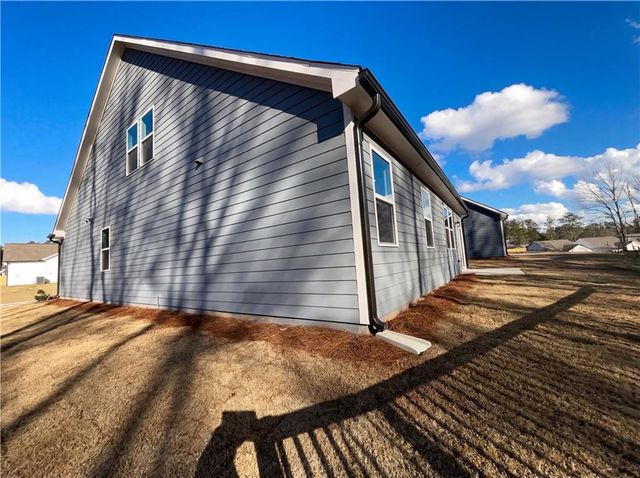 4 Mayhaw Point, Sharpsburg, GA 30277