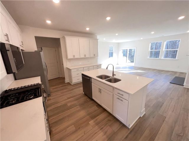 4 Mayhaw Point, Sharpsburg, GA 30277