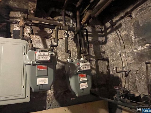 25 Ward Street, Paterson, NJ 07501