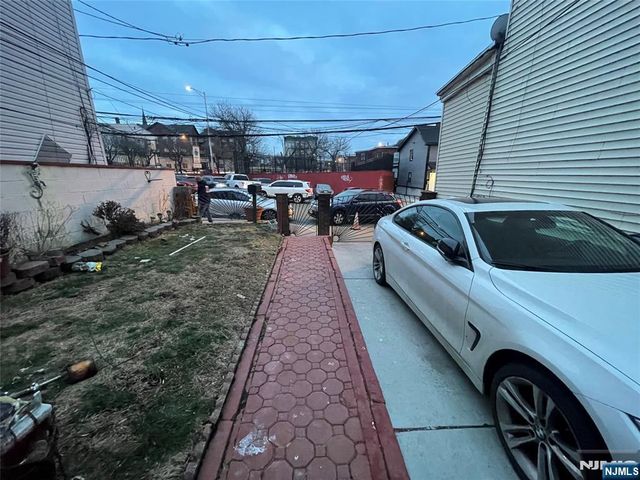 25 Ward Street, Paterson, NJ 07501