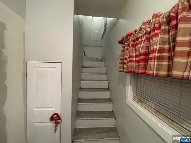 25 Ward Street, Paterson, NJ 07501