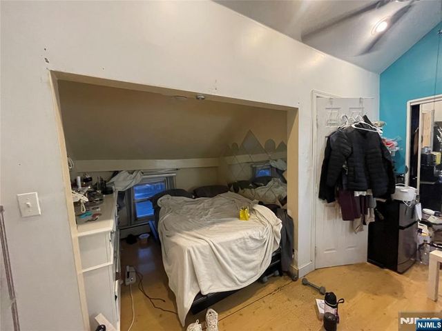 25 Ward Street, Paterson, NJ 07501