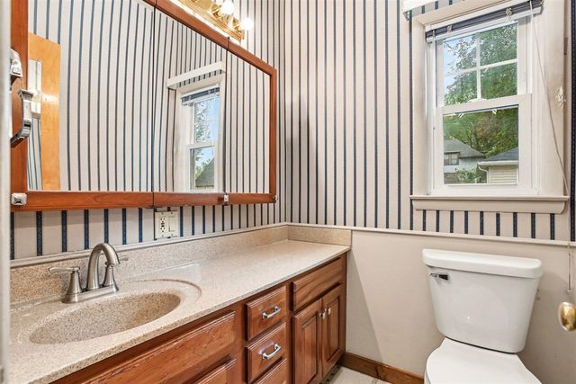 2511 Glenwood Drive, Kalamazoo, MI 49008