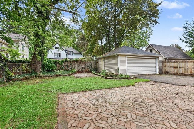 2511 Glenwood Drive, Kalamazoo, MI 49008