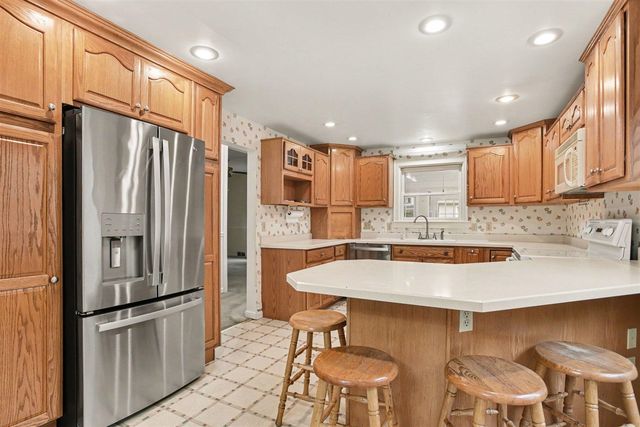 2511 Glenwood Drive, Kalamazoo, MI 49008