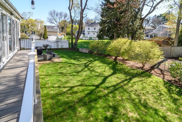 11 Bunker Ln, Newton, MA 02465