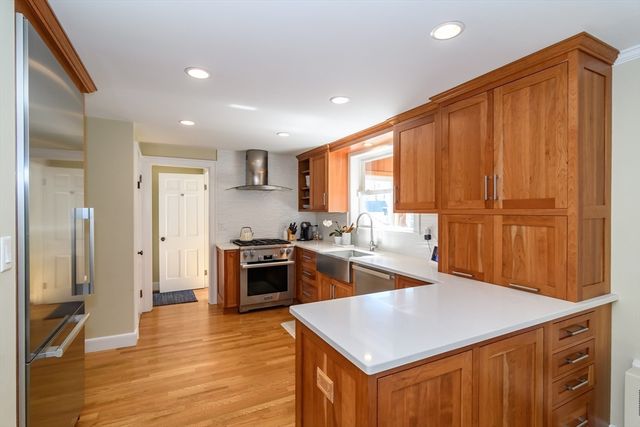 11 Bunker Ln, Newton, MA 02465