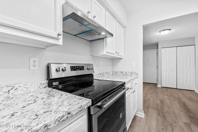 3505 Lodge Ln APT 210, Louisville, KY 40218