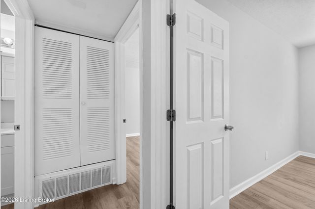 3505 Lodge Ln APT 210, Louisville, KY 40218