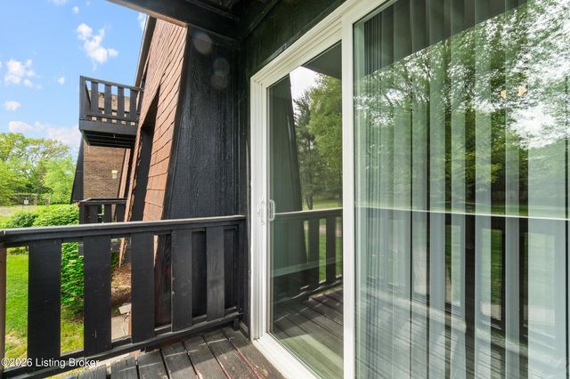 3505 Lodge Ln APT 210, Louisville, KY 40218