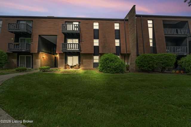 3505 Lodge Ln APT 210, Louisville, KY 40218