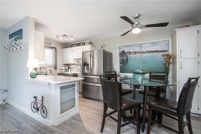 766 Central AVE 112, Naples, FL 34102
