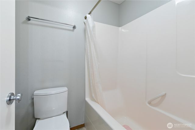 17915 25th Avenue E, Tacoma, WA 98445